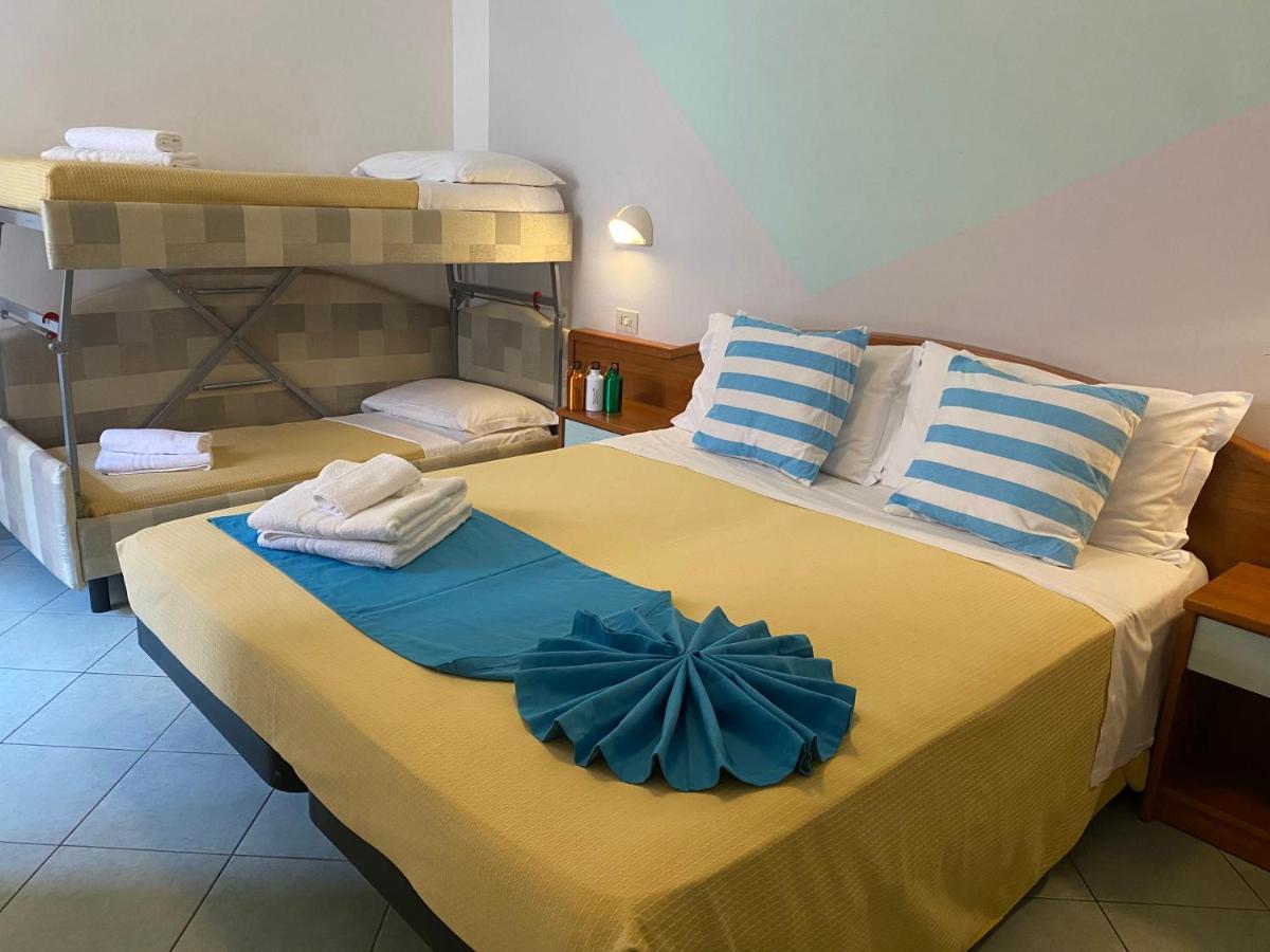 Hotel Villa Caterina Римини Экстерьер фото