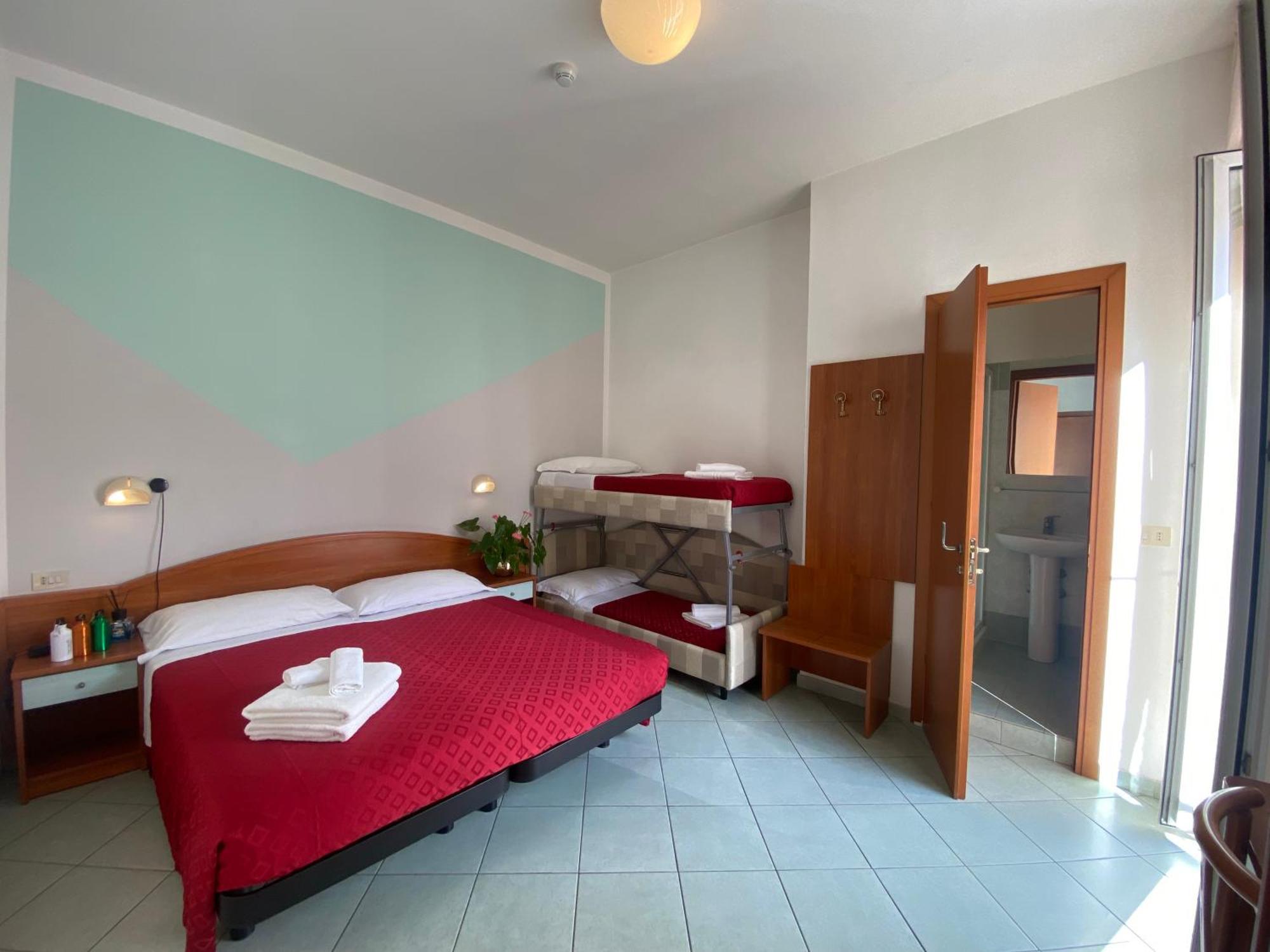 Hotel Villa Caterina Римини Экстерьер фото
