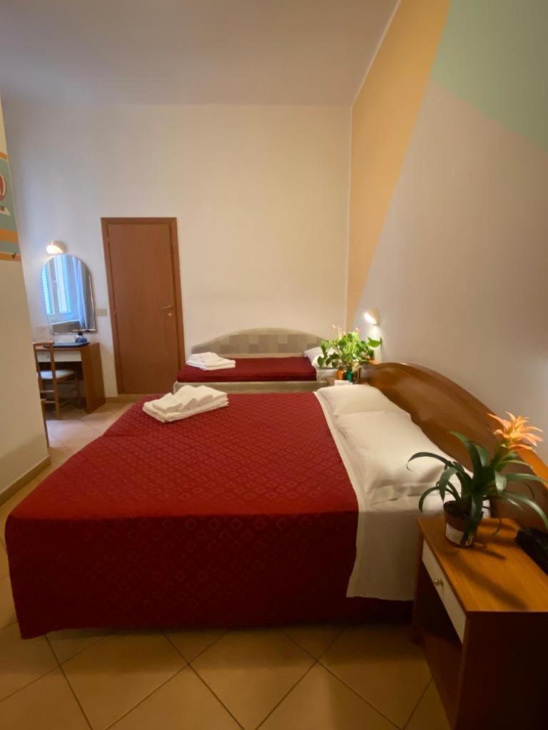 Hotel Villa Caterina Римини Экстерьер фото
